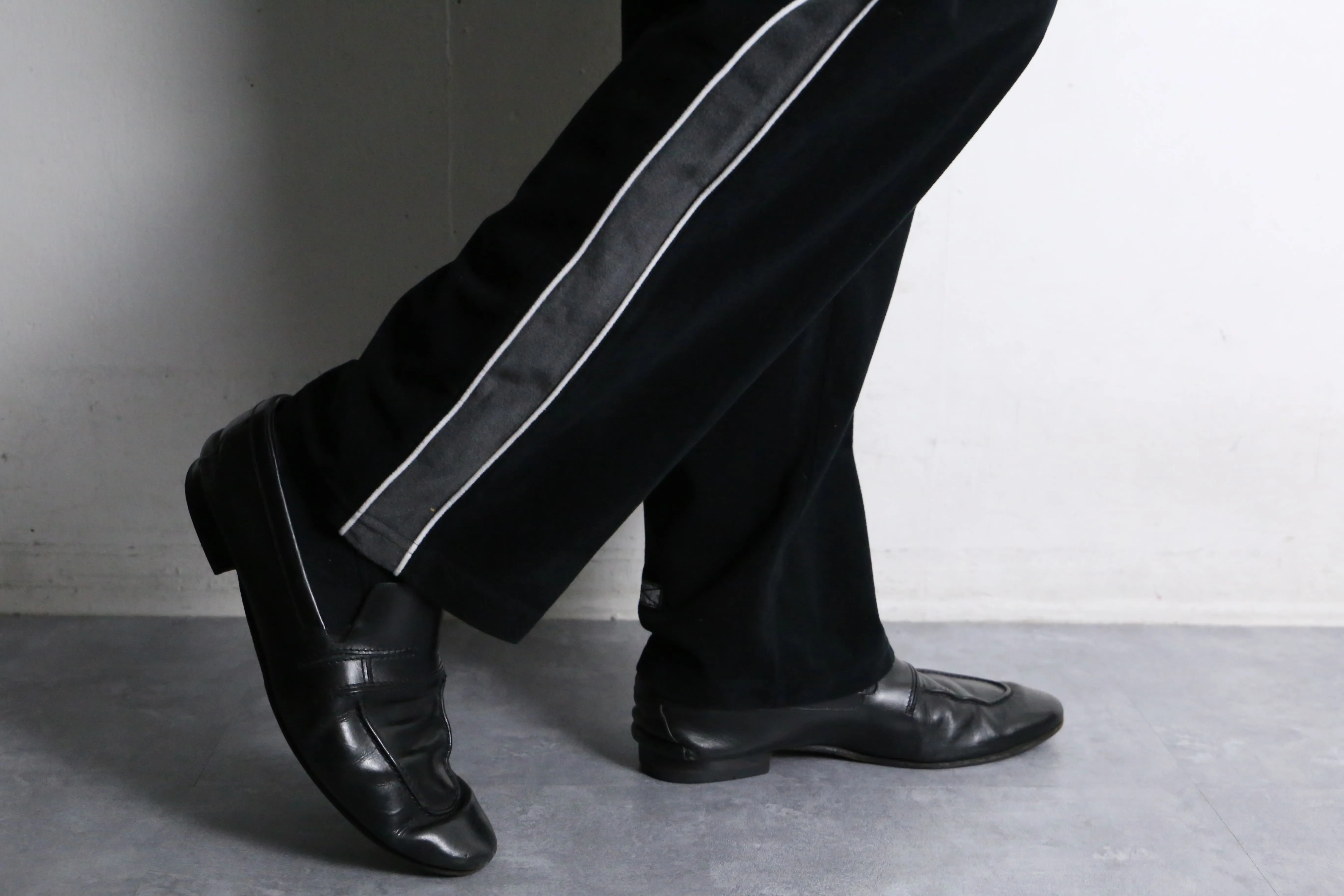 side line black easy pants